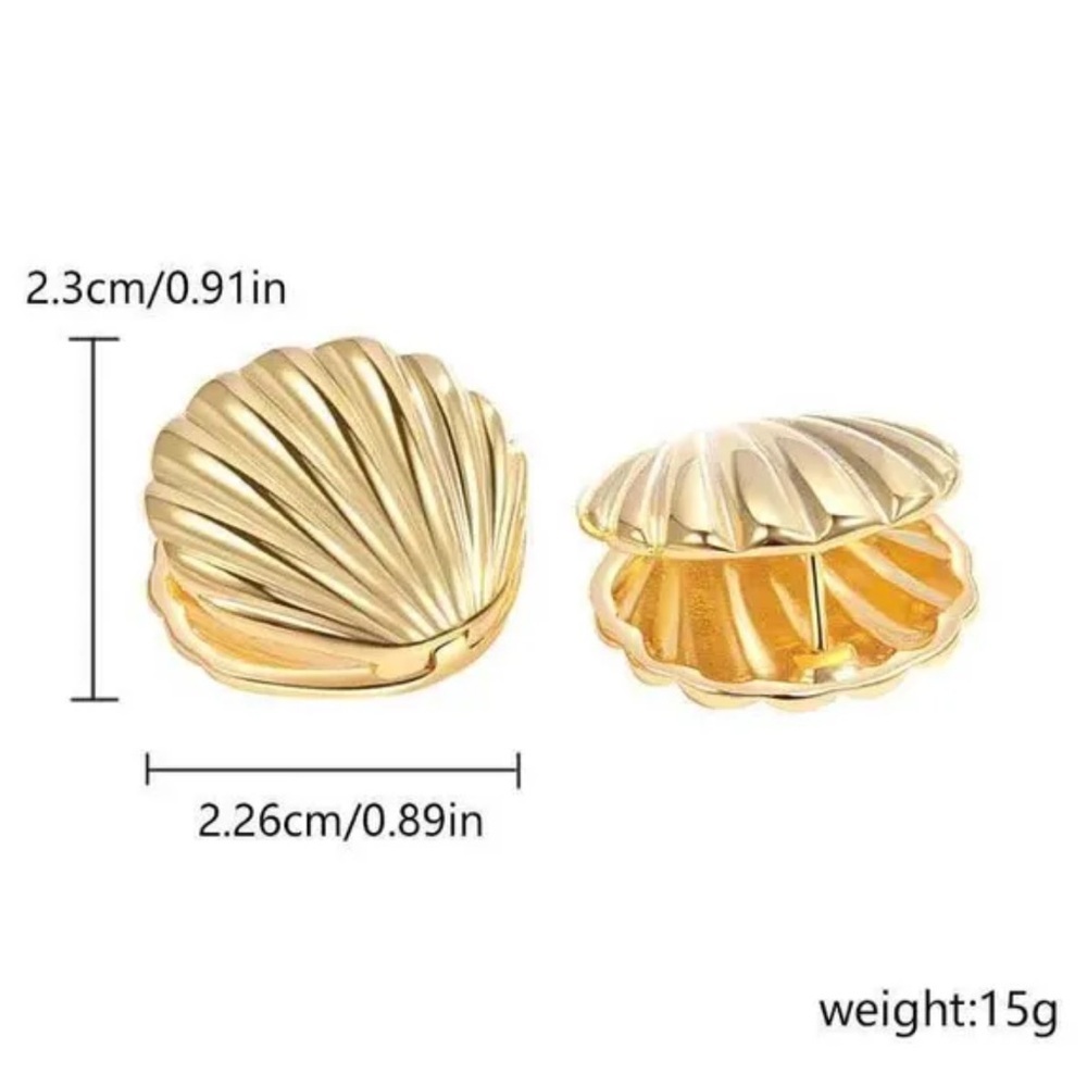 Free People Unique Vintage Gold Clam Shell Earrings OS - Picture 8 of 9